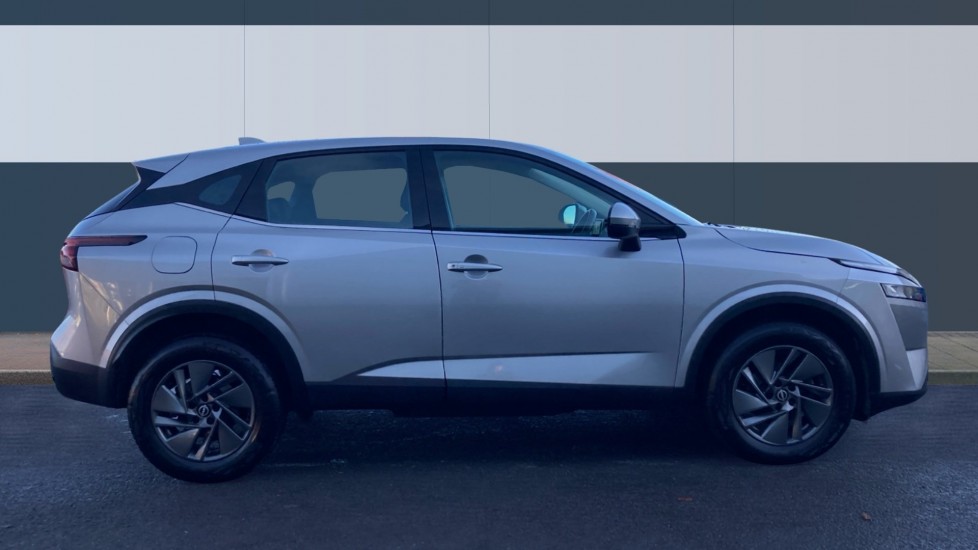 Nissan Qashqai 1.3 DiG-T MH 158 Acenta Premium 5dr Xtronic Petrol Hatchback - Image 5