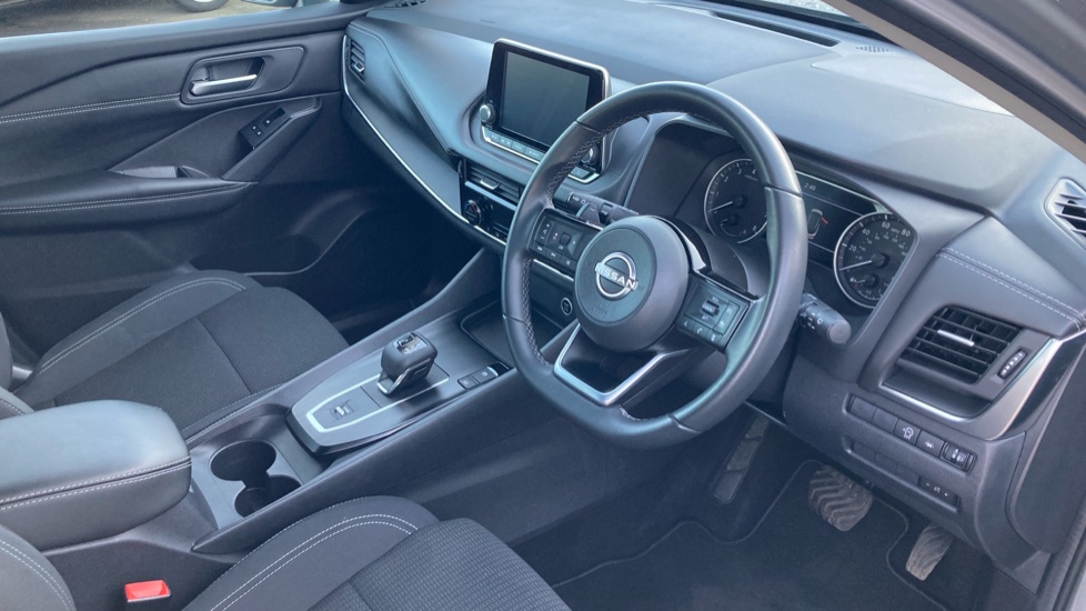 Nissan Qashqai 1.3 DiG-T MH 158 Acenta Premium 5dr Xtronic Petrol Hatchback - Image 11