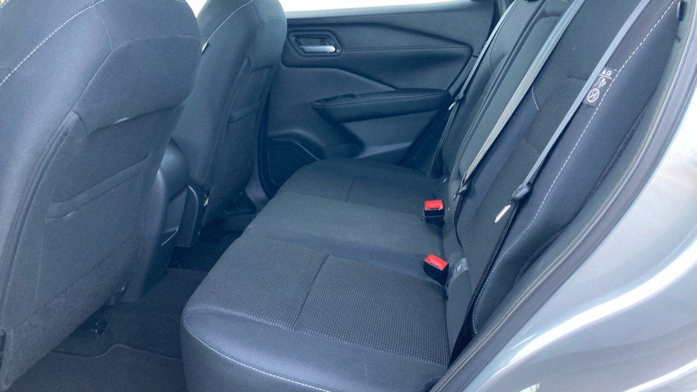 Nissan Qashqai 1.3 DiG-T MH 158 Acenta Premium 5dr Xtronic Petrol Hatchback - Image 16