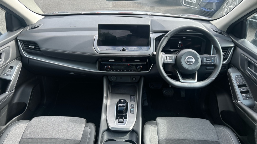 Nissan Qashqai 1.5 E-Power 205 N-Connecta [Glass Roof] 5dr Auto Hybrid Hatchback - Image 10
