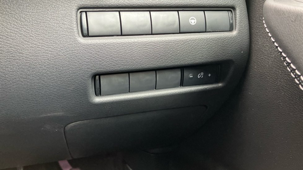 Nissan Qashqai 1.5 E-Power N-Design 5dr Auto Hybrid Hatchback - Image 34
