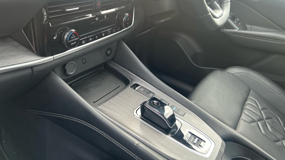 Nissan Qashqai 1.5 E-Power Tekna [Bose] 5dr Auto Hybrid Hatchback - Image 13