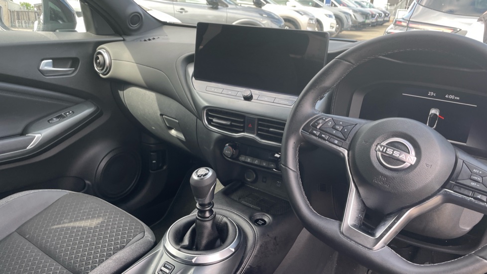 Nissan Juke 1.0 DiG-T N-Connecta 5dr Petrol Hatchback - Image 14