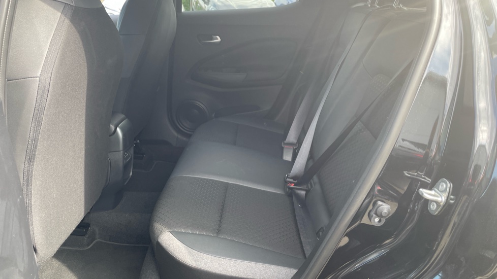 Nissan Juke 1.0 DiG-T N-Connecta 5dr Petrol Hatchback - Image 16