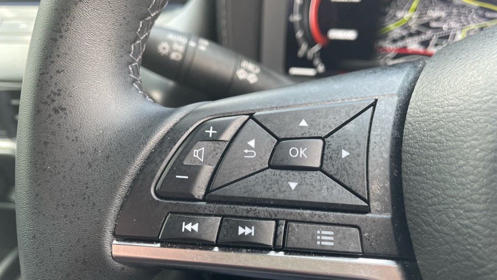 Nissan Juke 1.0 DiG-T N-Connecta 5dr Petrol Hatchback - Image 24