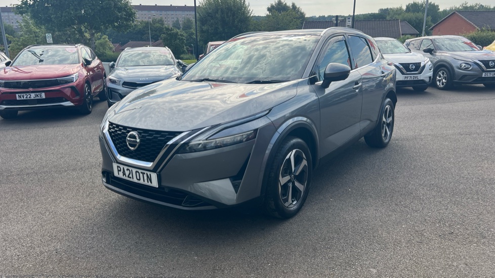 Nissan Qashqai 1.3 DiG-T MH Premiere Edition 5dr Petrol Hatchback - Image 22
