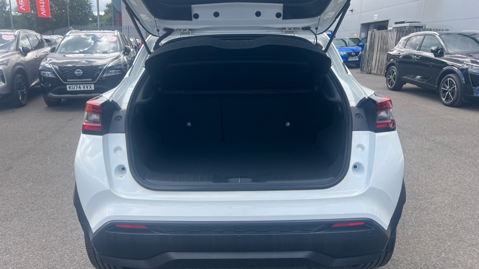 Nissan Juke 1.0 DiG-T 114 N-Connecta 5dr Petrol Hatchback - Image 4