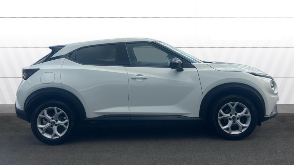 Nissan Juke 1.0 DiG-T 114 N-Connecta 5dr Petrol Hatchback - Image 5