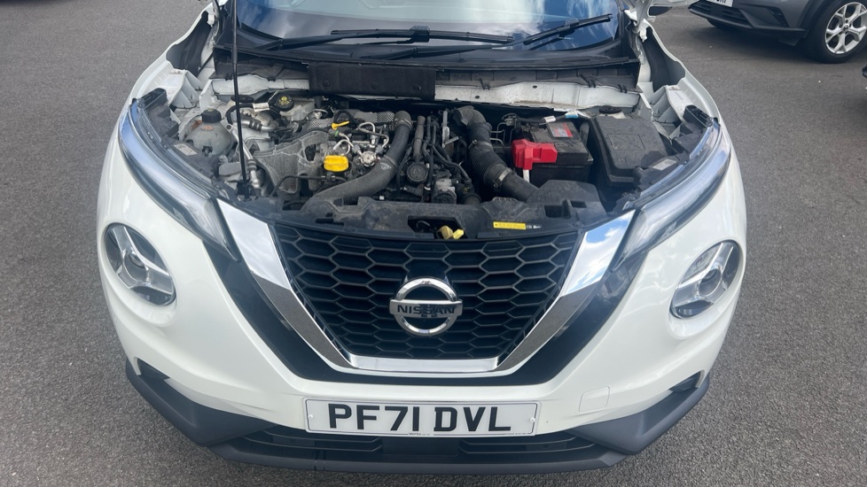 Nissan Juke 1.0 DiG-T 114 N-Connecta 5dr Petrol Hatchback - Image 8