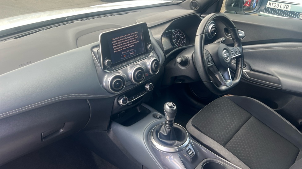 Nissan Juke 1.0 DiG-T 114 N-Connecta 5dr Petrol Hatchback - Image 9