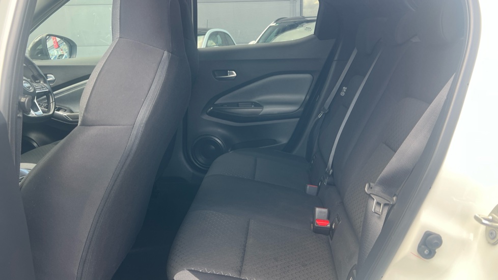 Nissan Juke 1.0 DiG-T 114 N-Connecta 5dr Petrol Hatchback - Image 16