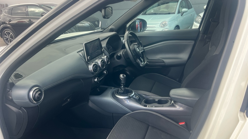 Nissan Juke 1.0 DiG-T 114 N-Connecta 5dr Petrol Hatchback - Image 22
