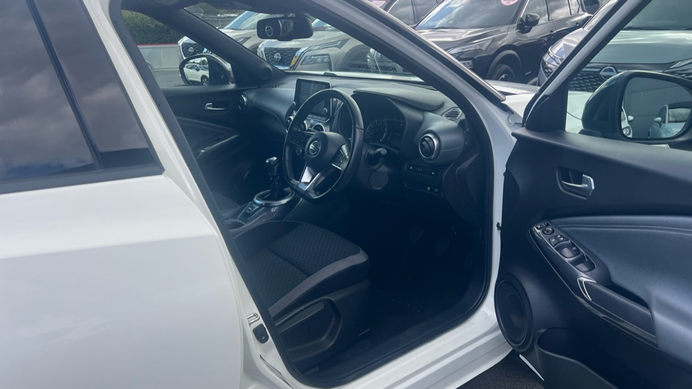 Nissan Juke 1.0 DiG-T 114 N-Connecta 5dr Petrol Hatchback - Image 24