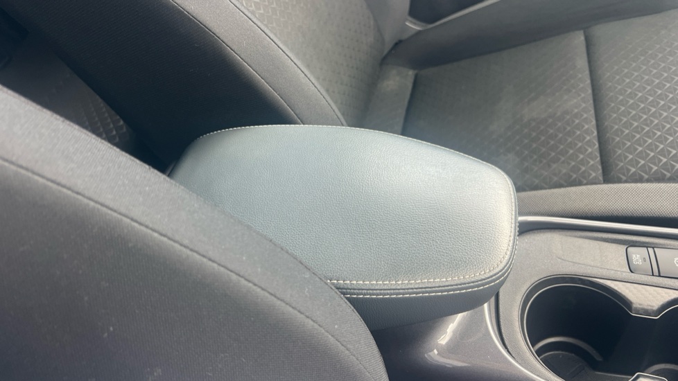 Nissan Juke 1.0 DiG-T 114 N-Connecta 5dr Petrol Hatchback - Image 32