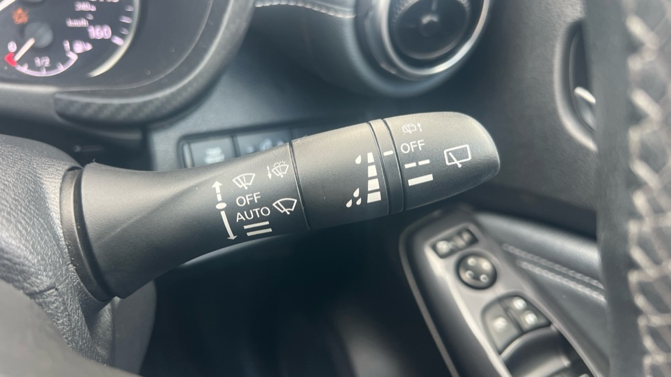 Nissan Juke 1.0 DiG-T 114 N-Connecta 5dr Petrol Hatchback - Image 36