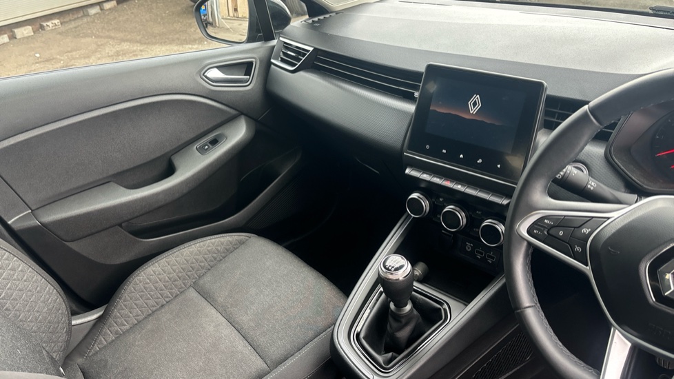 Renault Clio 1.0 TCe 90 Iconic Edition 5dr Petrol Hatchback - Image 14