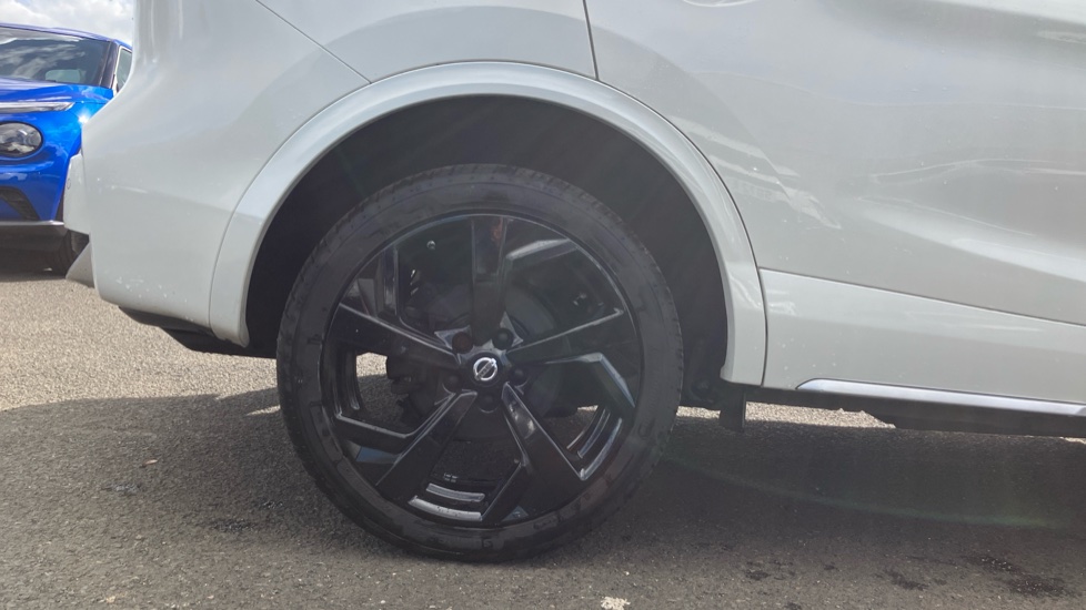 Nissan Qashqai 1.7 dCi Tekna+ 5dr Diesel Hatchback - Image 7
