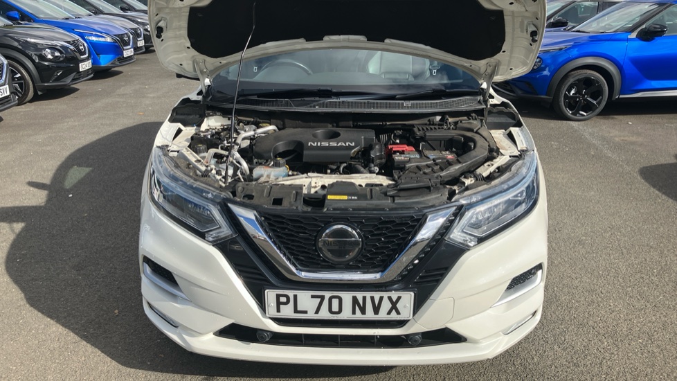 Nissan Qashqai 1.7 dCi Tekna+ 5dr Diesel Hatchback - Image 8