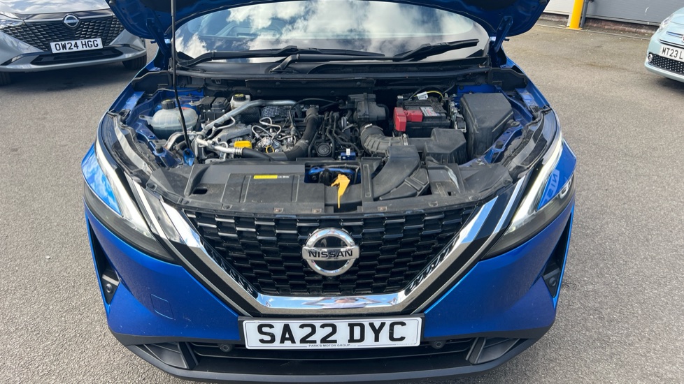 Nissan Qashqai 1.3 DiG-T MH Tekna 5dr Petrol Hatchback - Image 8