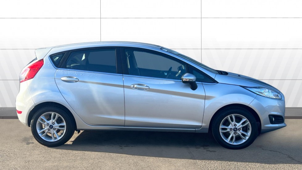 Ford Fiesta 1.25 82 Zetec 5dr Petrol Hatchback - Image 5