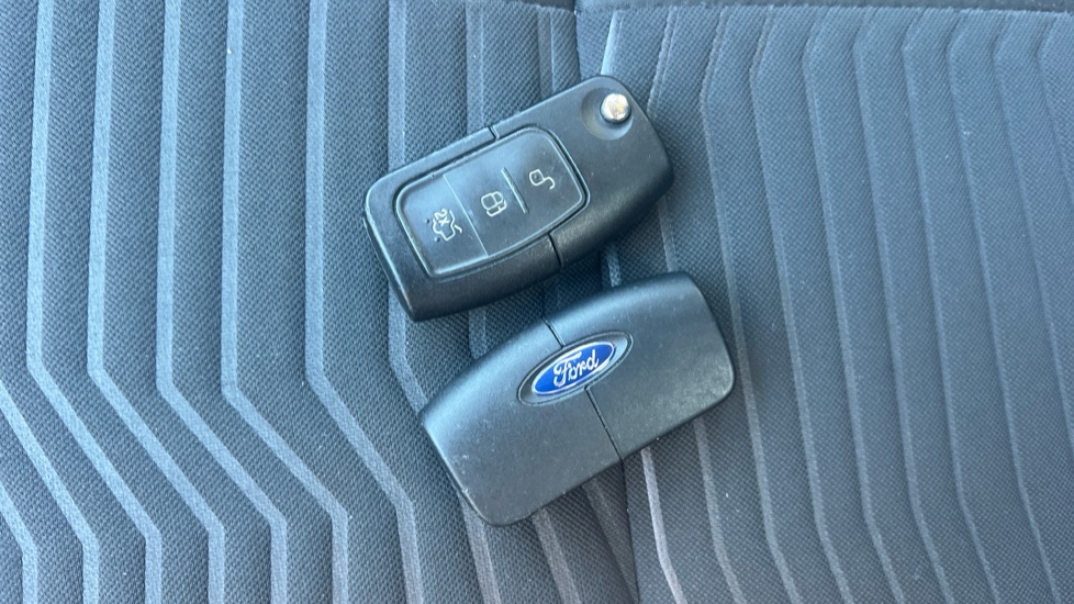 Ford Fiesta 1.25 82 Zetec 5dr Petrol Hatchback - Image 20
