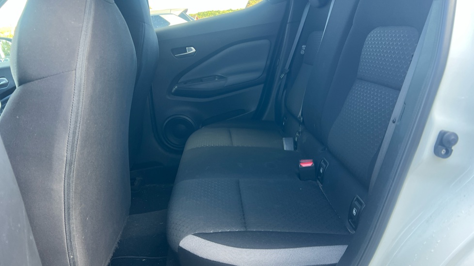 Nissan Juke 1.0 DiG-T 114 N-Connecta 5dr Petrol Hatchback - Image 16