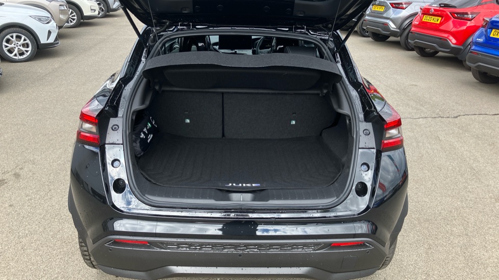 Nissan Juke 1.0 DiG-T Tekna 5dr Petrol Hatchback - Image 4