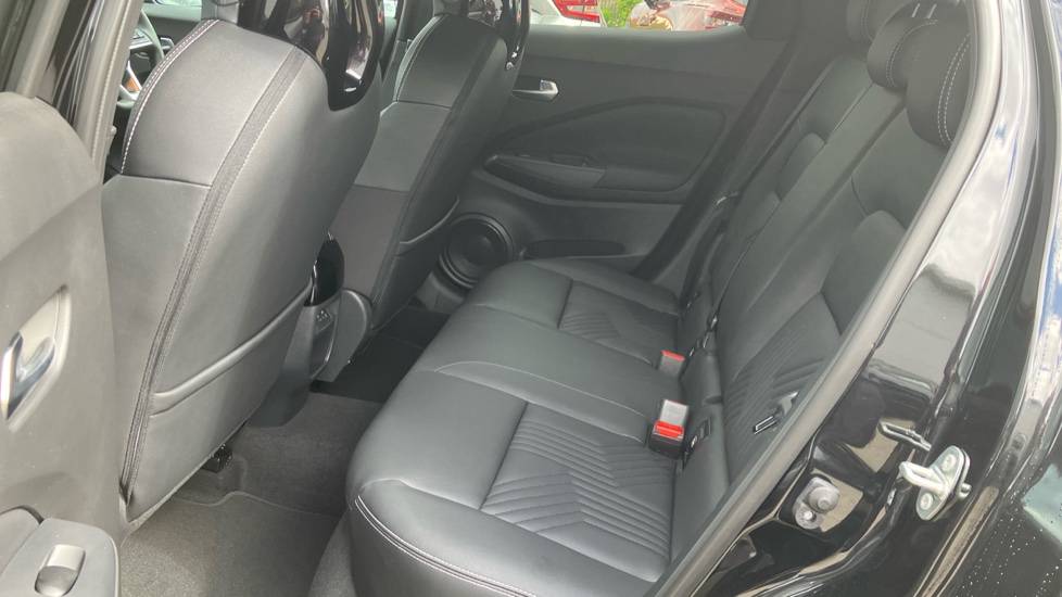 Nissan Juke 1.0 DiG-T Tekna 5dr Petrol Hatchback - Image 16