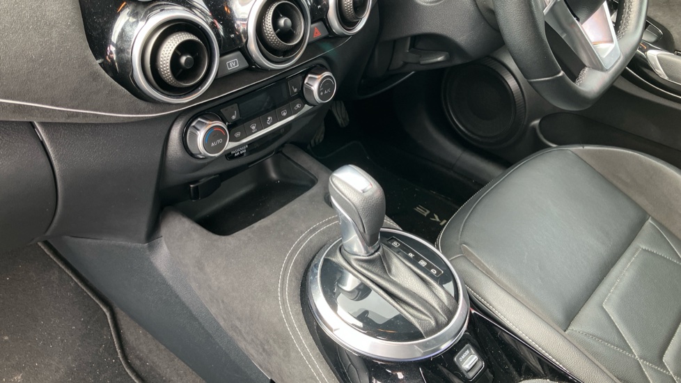 Nissan Juke 1.6 Hybrid Tekna+ 5dr Auto Hybrid Hatchback - Image 13