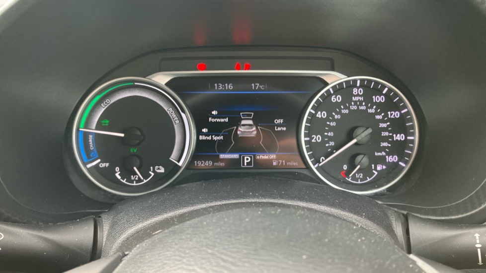 Nissan Juke 1.6 Hybrid Tekna+ 5dr Auto Hybrid Hatchback - Image 18