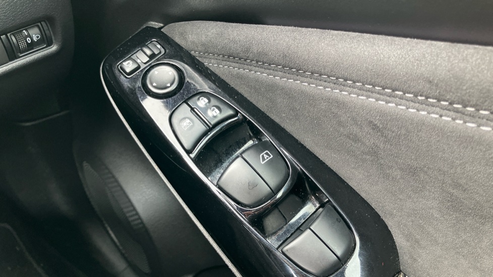 Nissan Juke 1.6 Hybrid Tekna+ 5dr Auto Hybrid Hatchback - Image 21