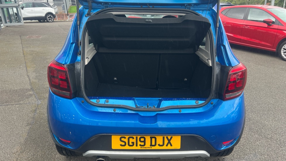 Dacia Sandero Stepway 0.9 TCe Essential 5dr Petrol Hatchback - Image 4
