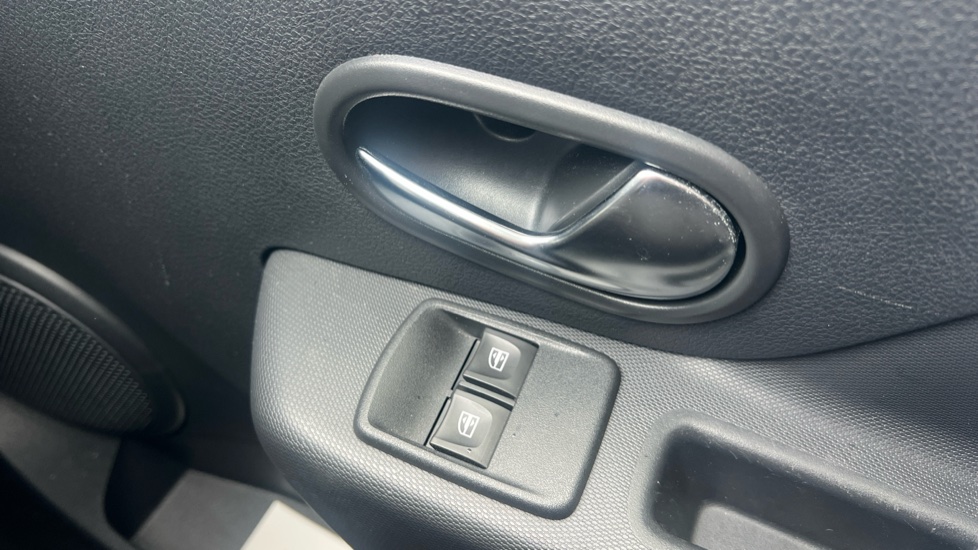 Dacia Sandero Stepway 0.9 TCe Essential 5dr Petrol Hatchback - Image 24