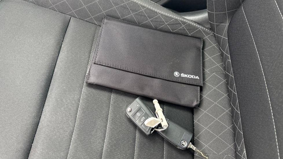 Skoda Fabia 1.0 TSI Colour Edition 5dr Petrol Hatchback - Image 19