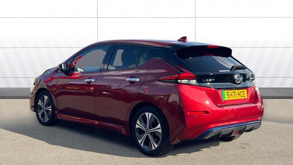 Nissan LEAF 110kW Tekna 40kWh 5dr Auto Electric Hatchback - Image 2