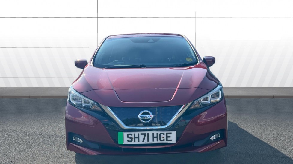 Nissan LEAF 110kW Tekna 40kWh 5dr Auto Electric Hatchback - Image 3