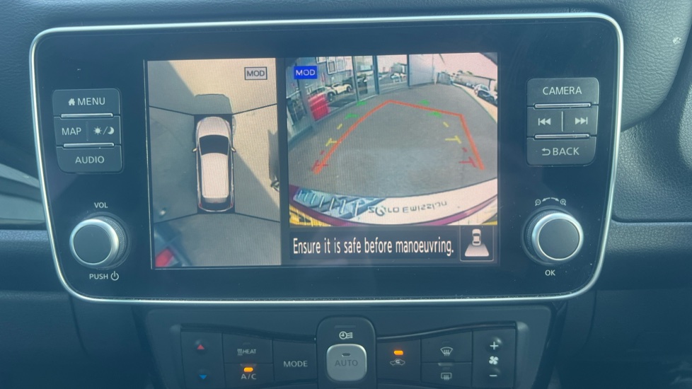 Nissan LEAF 110kW Tekna 40kWh 5dr Auto Electric Hatchback - Image 23