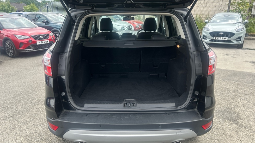 Ford Kuga 2.0 TDCi Titanium Edition 5dr 2WD Diesel Estate - Image 4