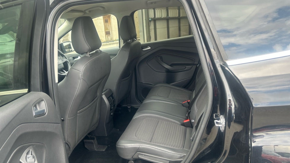 Ford Kuga 2.0 TDCi Titanium Edition 5dr 2WD Diesel Estate - Image 16