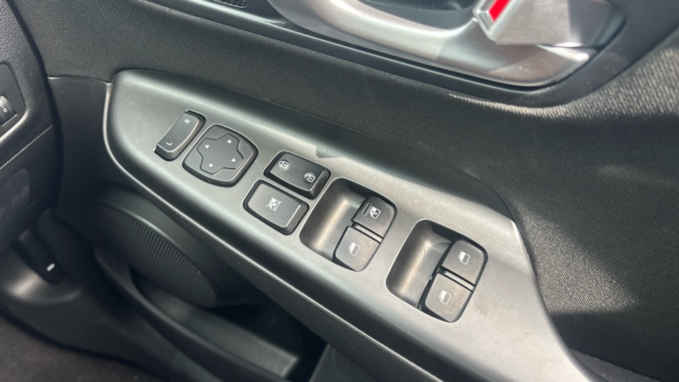 Hyundai KONA 1.0 TGDi 48V MHEV SE Connect 5dr Petrol Hatchback - Image 23