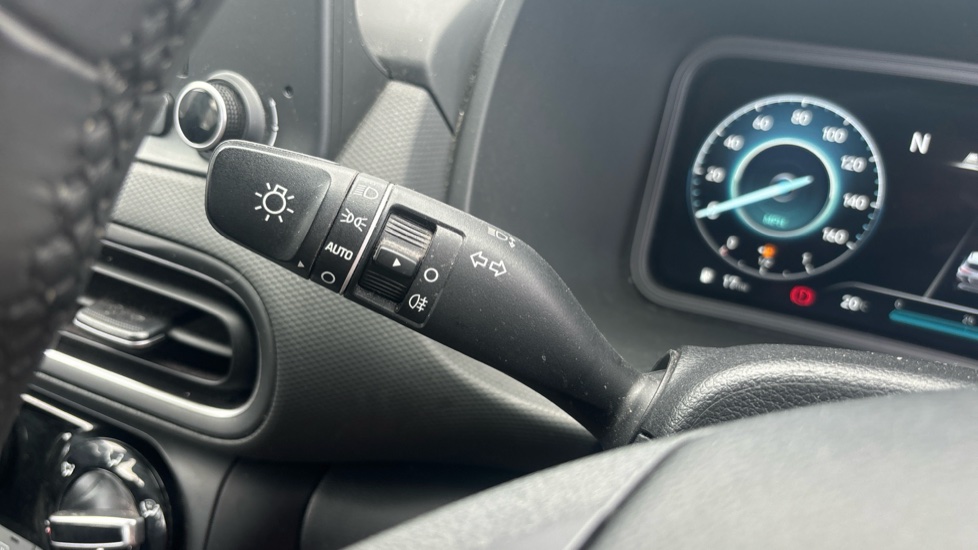 Hyundai KONA 1.0 TGDi 48V MHEV SE Connect 5dr Petrol Hatchback - Image 25