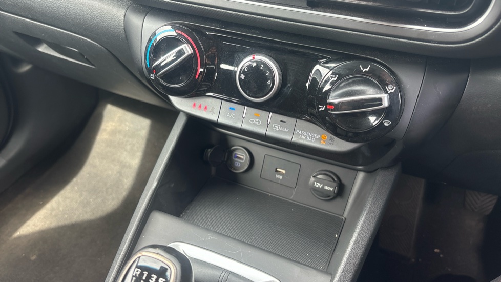 Hyundai KONA 1.0 TGDi 48V MHEV SE Connect 5dr Petrol Hatchback - Image 27