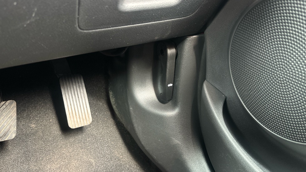 Hyundai KONA 1.0 TGDi 48V MHEV SE Connect 5dr Petrol Hatchback - Image 29