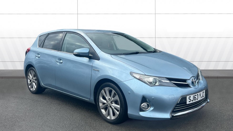 Toyota Auris 1.8 VVTi Hybrid Excel 5dr CVT Auto Hybrid Hatchback - Image 1