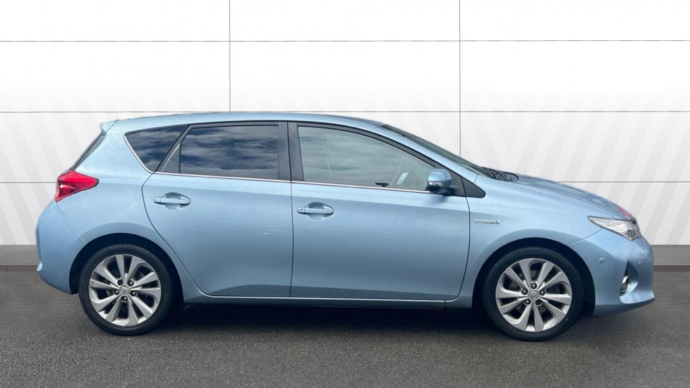 Toyota Auris 1.8 VVTi Hybrid Excel 5dr CVT Auto Hybrid Hatchback - Image 5