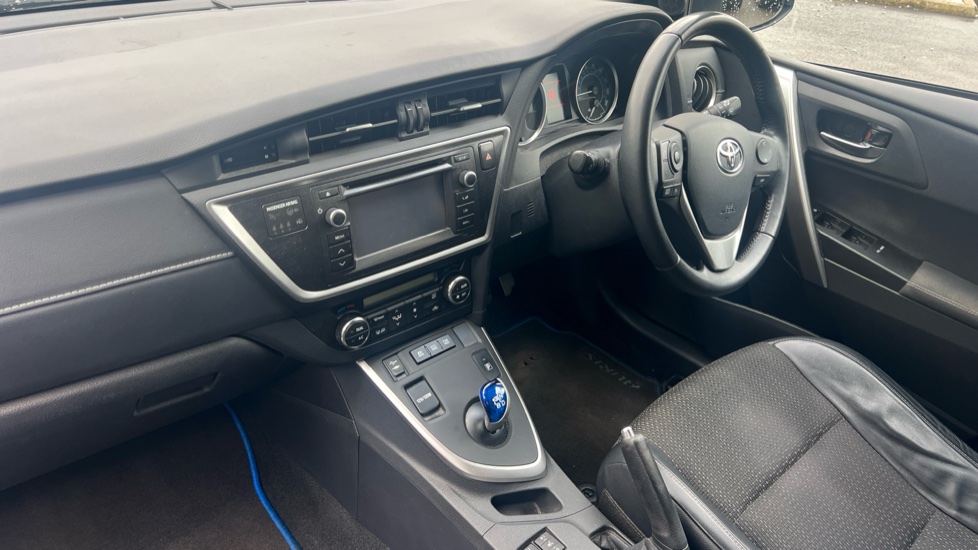 Toyota Auris 1.8 VVTi Hybrid Excel 5dr CVT Auto Hybrid Hatchback - Image 9