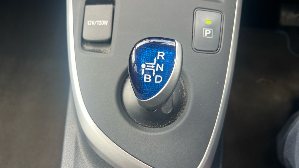 Toyota Auris 1.8 VVTi Hybrid Excel 5dr CVT Auto Hybrid Hatchback - Image 22