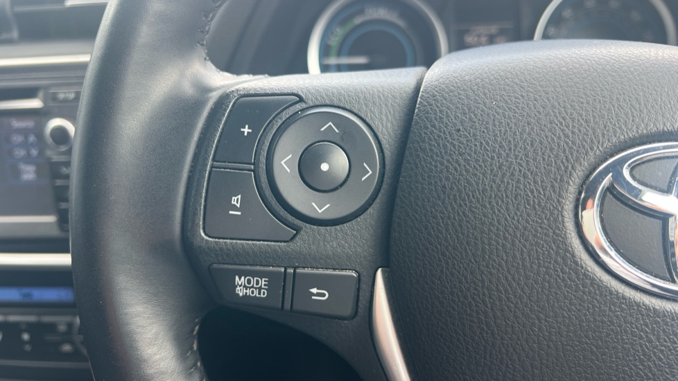 Toyota Auris 1.8 VVTi Hybrid Excel 5dr CVT Auto Hybrid Hatchback - Image 29