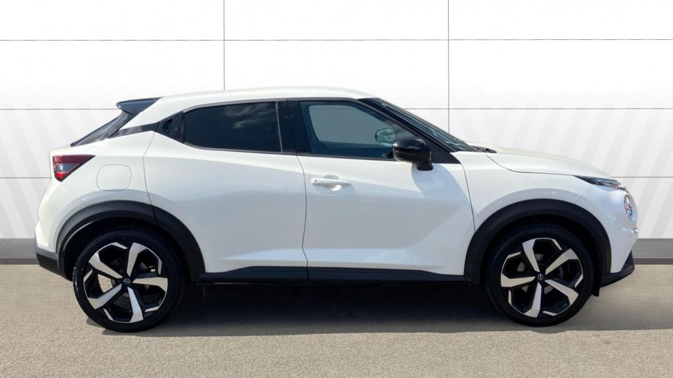 Nissan Juke 1.0 DiG-T 114 Tekna 5dr DCT Petrol Hatchback - Image 5