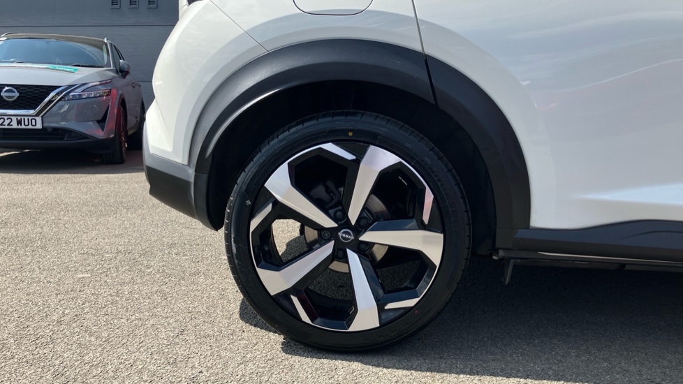 Nissan Juke 1.0 DiG-T 114 Tekna 5dr DCT Petrol Hatchback - Image 7